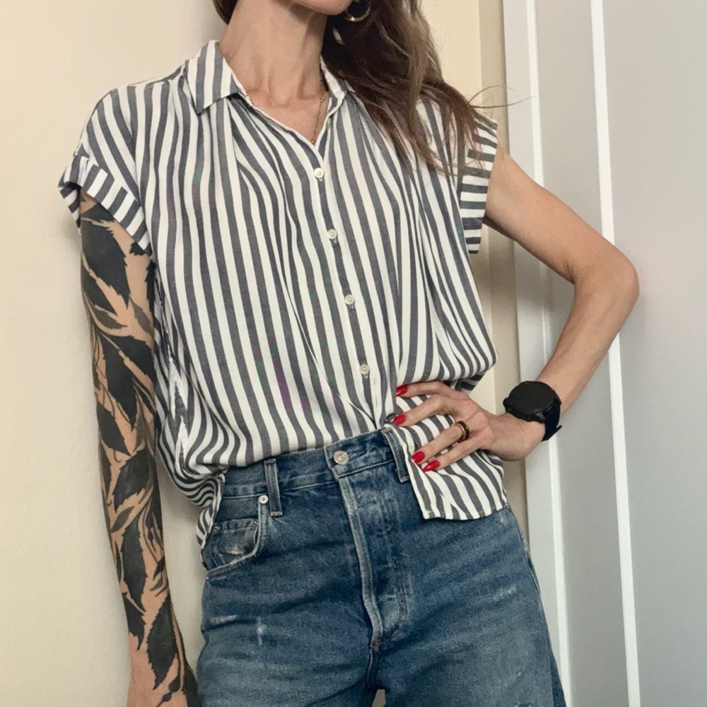 Madewell Navy/Grey and White Striped Button Up Shirt